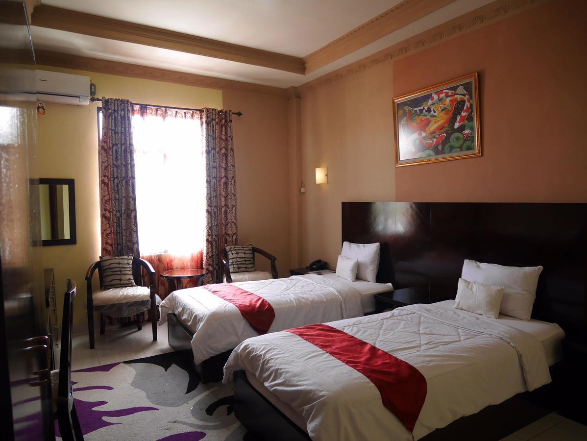 Syafira Hotel Langgur Kültér fotó
